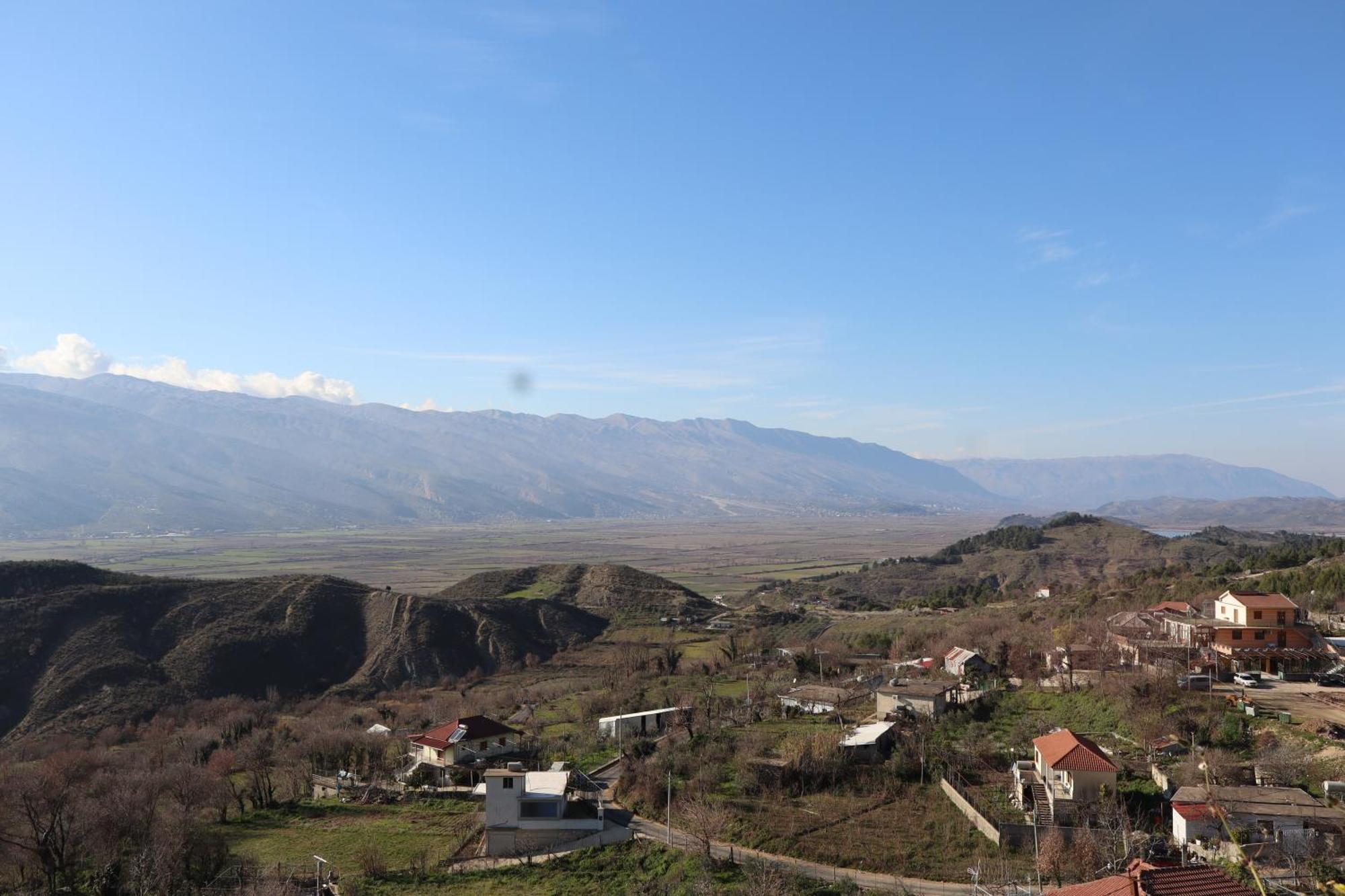 Готель Bujtina Anlu Nepravishte Екстер'єр фото